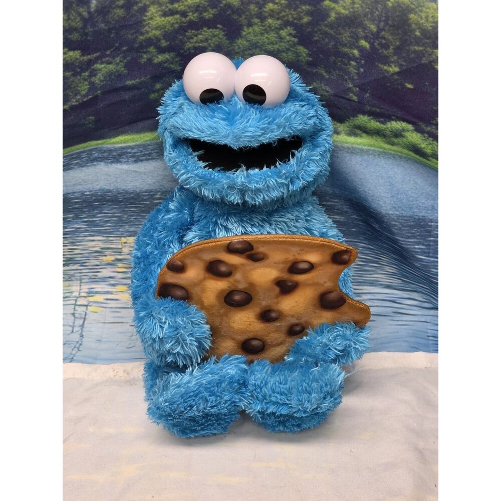 Cookie Monster Peekaboo Talking Sesame Street Stuffed Animal 2020 Hasbro 13"
